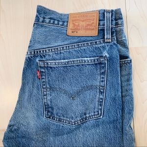 Levi’s Distressed Dad Jeans